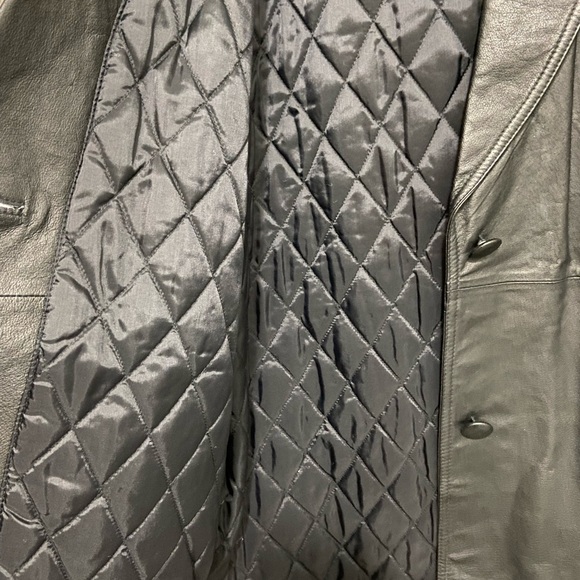 Liz Baker Black Leather Coat - Picture 7 of 9